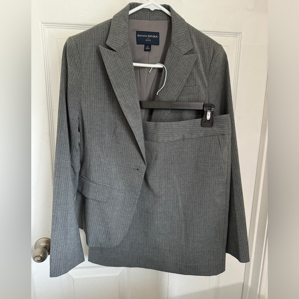 Women’s 2 piece suit Banana Republic